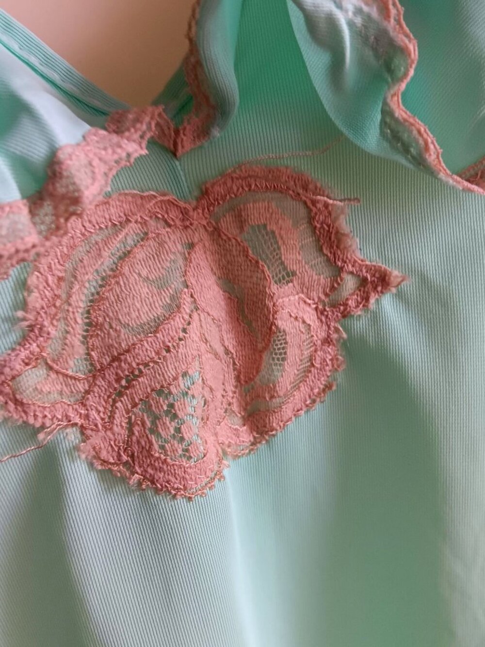 True Vintage Nightie Top Medium Mint Green Sleeveless W/ Ruffle Collar Pink Lace